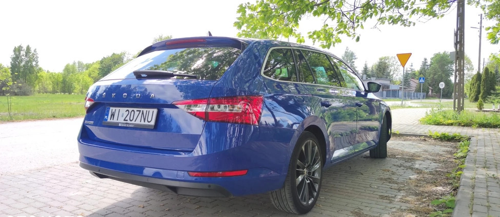 Skoda Superb cena 86838 przebieg: 165600, rok produkcji 2020 z Skawina małe 562